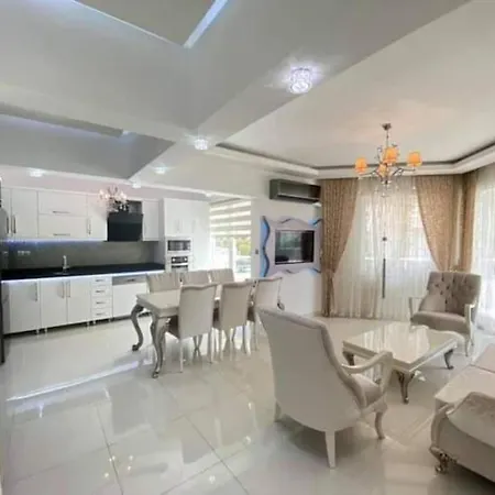 Apartament Красивая Квартира На Первой Линии С Бассейном